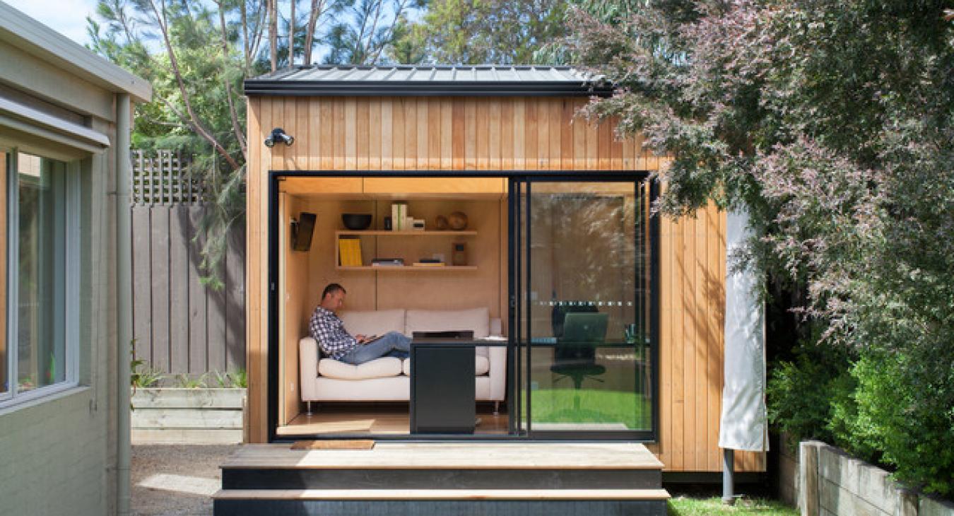 Garden room with electrical installation