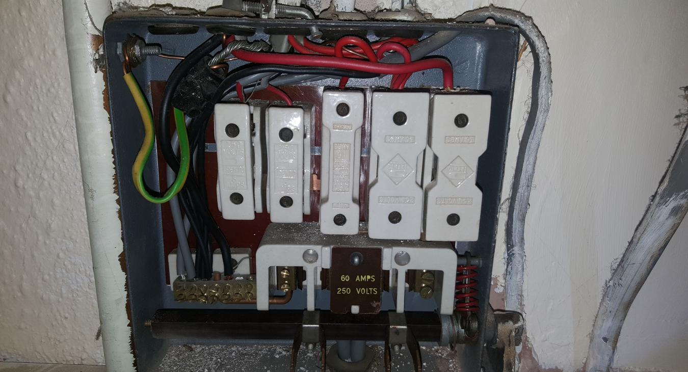 How do I know if I need a new Fusebox - PG Electrics Cwmbran